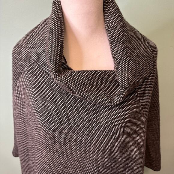 Adrienne Vittadini Women’s Size X-1X Pullover Poncho Knit Sweater 50% Wool - Picture 7 of 10